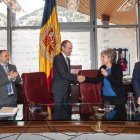 Un instant de la sessió de consell de comú que celebra aquest dimarts a Canillo.