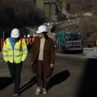 Eva Sansa visitant el tram de la Massana on es faran les obres.