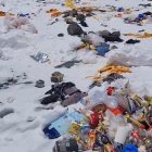 Una imatge desalentadora que mostra lo bruta que està la muntanya de l'Everest al Nepal
