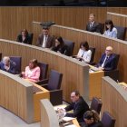 Els ministres i els líders dels grups parlamentaris de la majoria en una sessió del Consell.