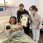 Els pares i el nounat Salvador Aníbal Torres.