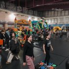 Visitants al Saló de la Infància.