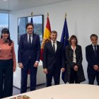 Els ministres Rossell i López al centre de la imatge, acompanyats per l'ambaixadora d'andorra a Espanya, Eva Descarrega, a la dreta.