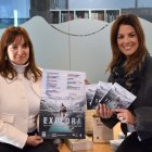 La consellera del comú d'Ordino, Mònica Armengol, amb la consellera del comú de la Massana, Mònica Solé, presentant el cicle de cinema d'ambdues parròquies