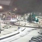 Grups de joves de matinada al Pas de la Casa.