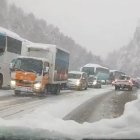 Vídeo d'un usuari mostrant les cues que s'han generat a tot Canillo, per culpa de l'incident dels autocars.