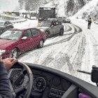 Col·lapse a les carreteres per culpa de la neu.