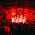 El festival destaca per les posades en escena.