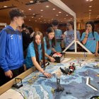 Diversos alumnes de les escoles andorranes durant un moment de la First Lego League