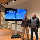 El conseller d'esports del comú de Sant Julià de Lòria, Marc Ferré, i el director tècnic del NEC la Rabassa-Naturland, Joan Erola, durant la presentació de la festa del Nòrdic.