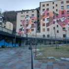 Els locals situats a la plaça de l'església d'Escaldes.