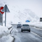 Vehicles arribant al Pas des de França.