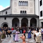 L’actuació de l’Esbart Santa Anna.