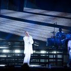 Miguel Bosé durant un concert.