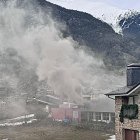 La columna de fum que sortia del centre.