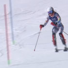 Carla Mijares en un moment de la primera mànega de l'eslàlom.