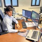 Guillem Prada treballant amb el programa a la seva oficina.