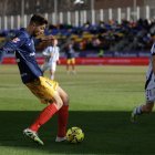 El central tricolor, en un acció durant el partit contra la Reial Societat B a Encamp