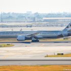 Un Boeing 787-9 Dreamliner de la companyia Etihad Airways amb el qual retornaran a Barcelona.