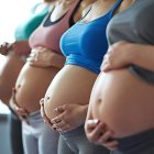 Dones embarassades.