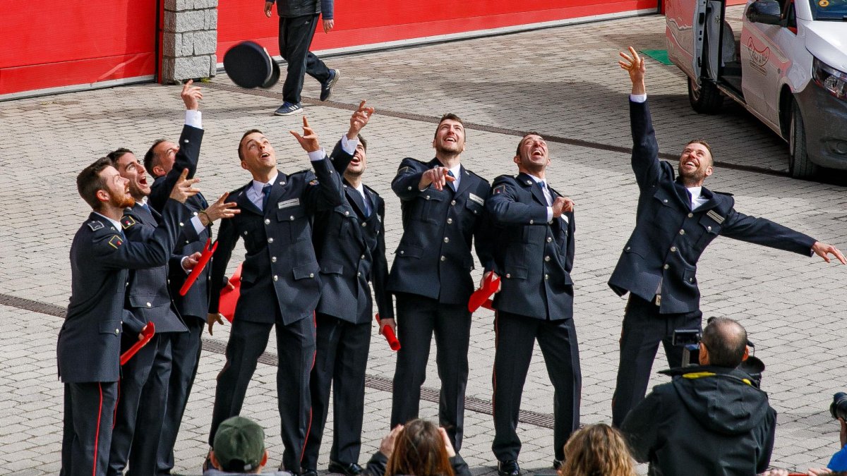 Agents de bombers de la darrera promoció