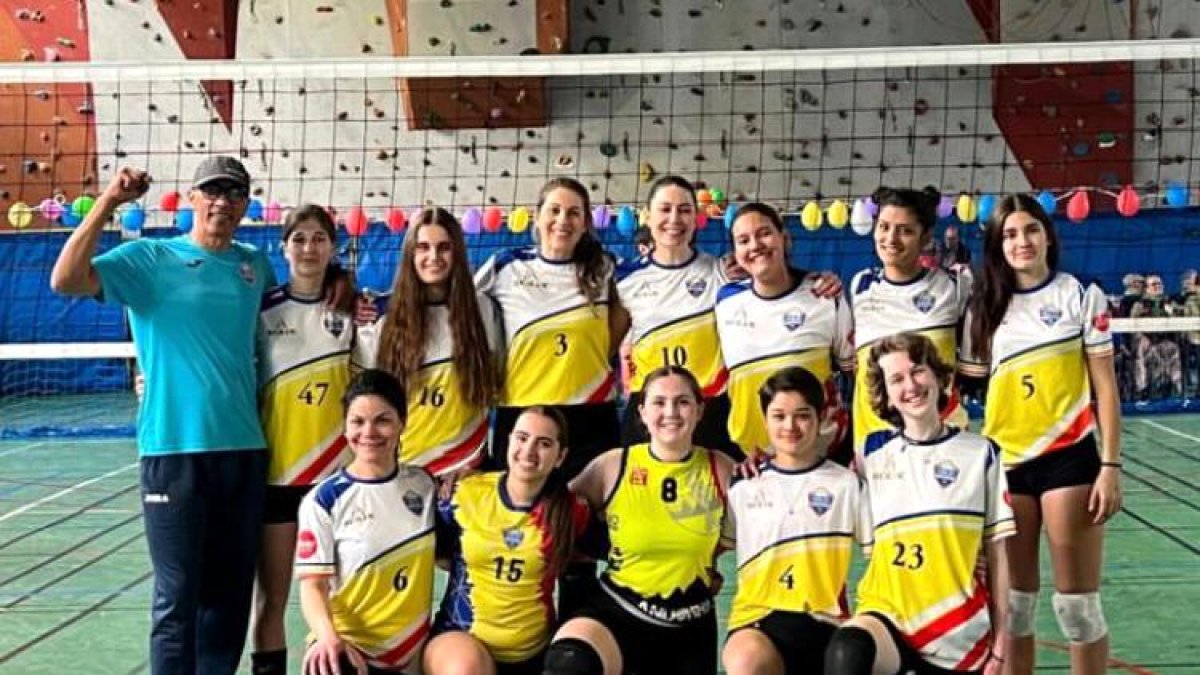 Fantàstica temporada de les noies del CV Andorra.