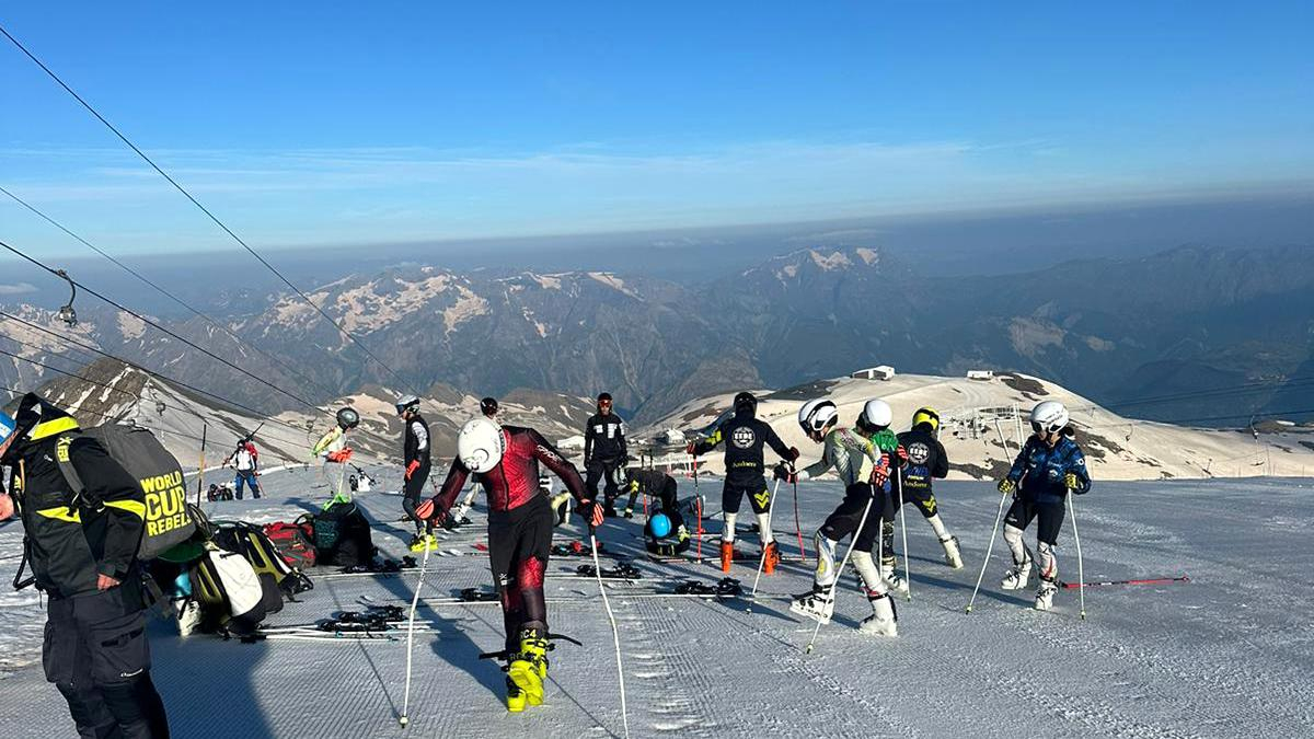 El grup sub-16 de l’EEBE.