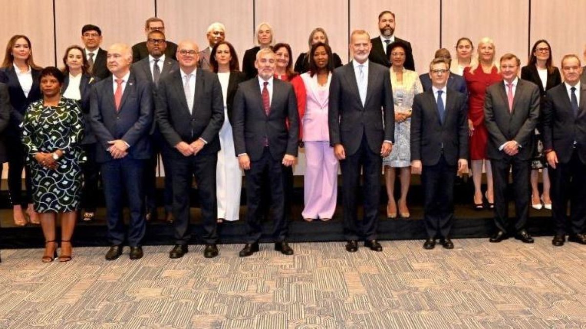 Foto de família de la conferència de ministres de justícia dels països iberoamericans