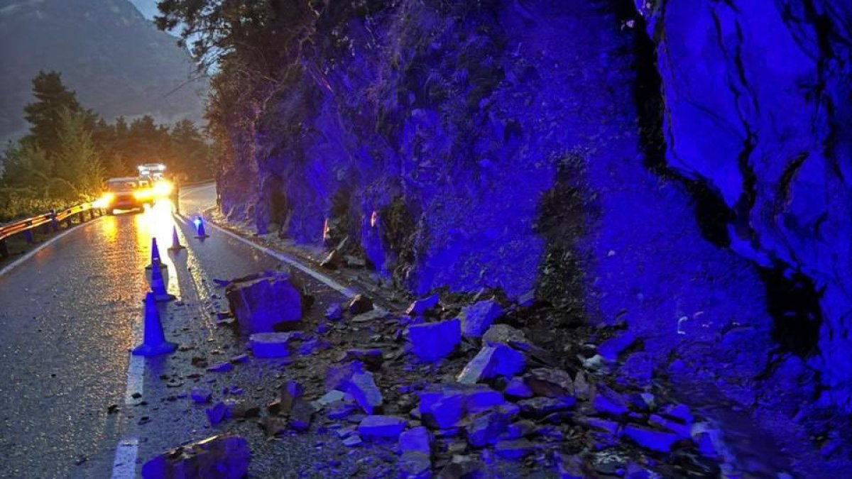 El despreniment de terra a la carretera de La Rabassa