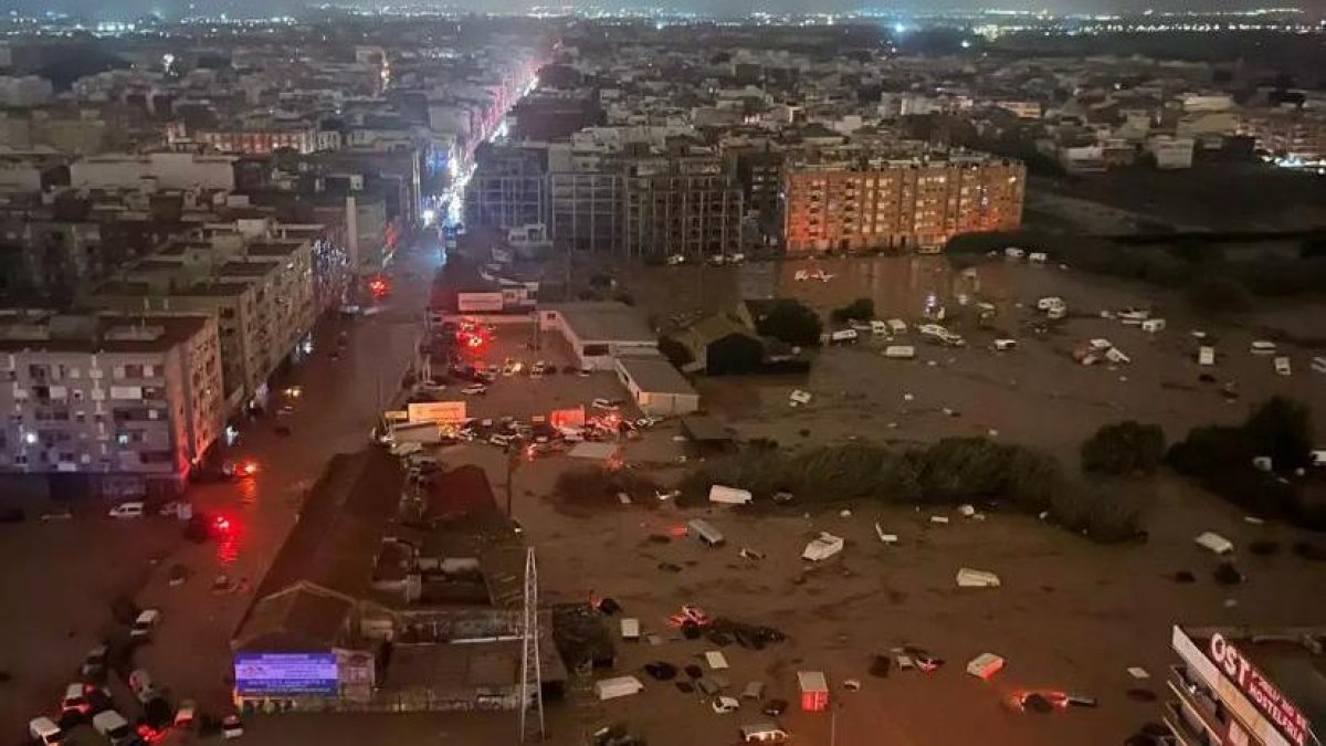 Terrible imatge de la ciutat de València.