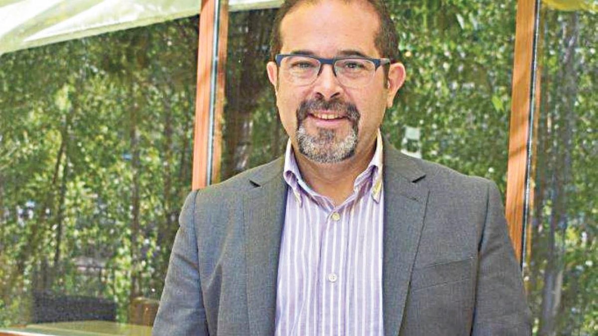 Saúl Larrayad, Psicòleg i ‘coach’