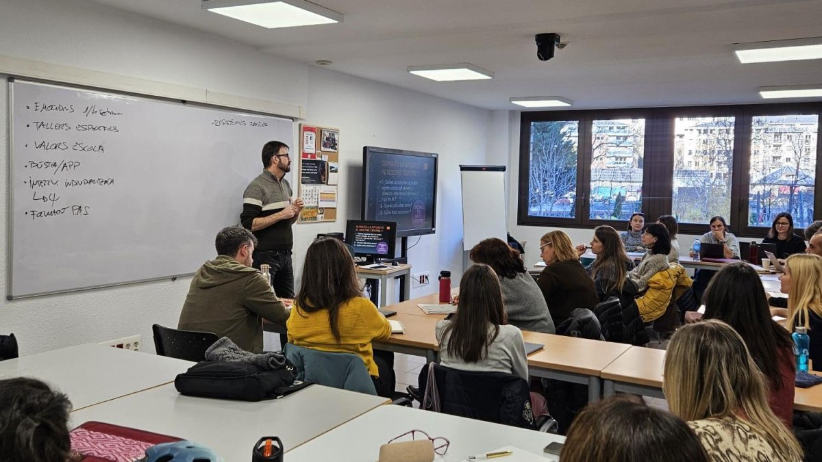 Una formació als docents