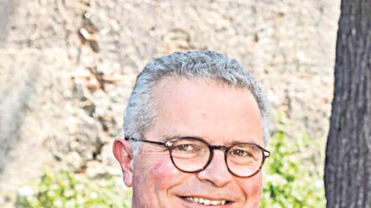 Frey Emmanuel Rousseau.