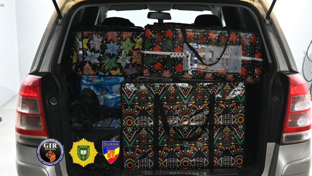 El tabac comissat per la policia