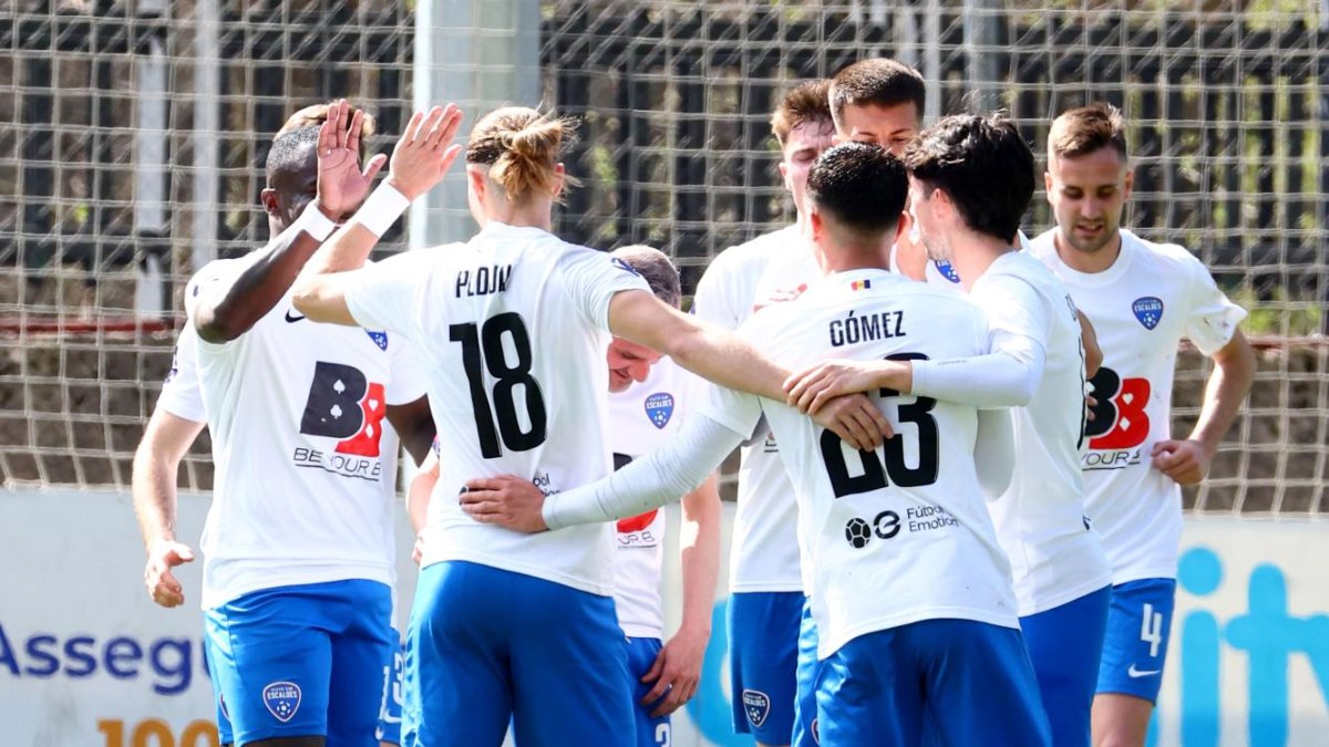 Els jugadors de l’Atlètic celebren un gol.