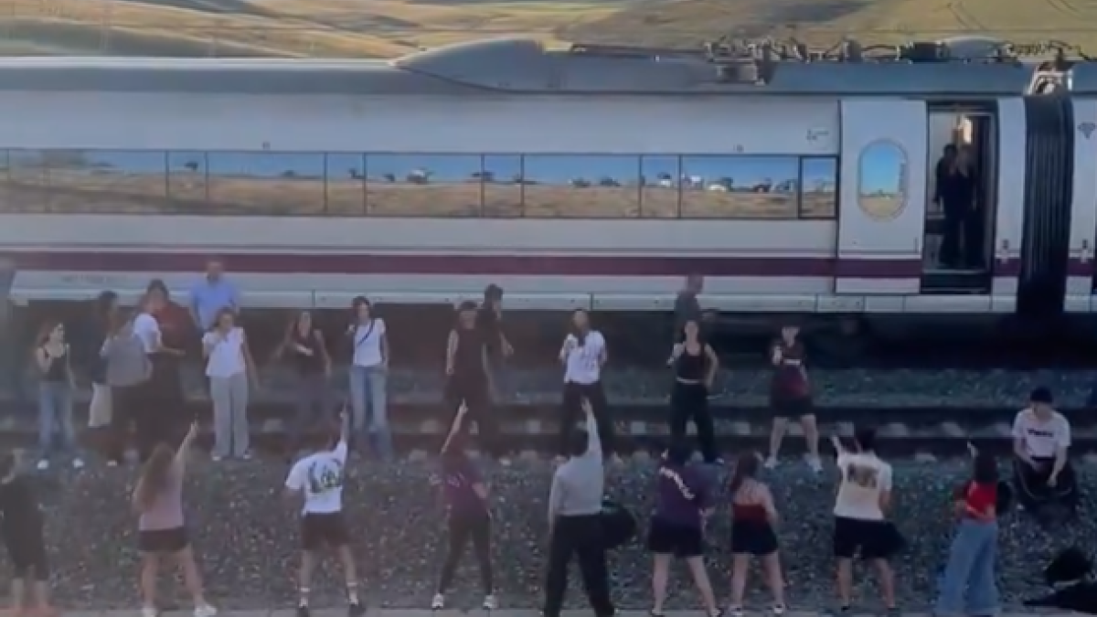 Ballant zumba a les vies a Saragossa