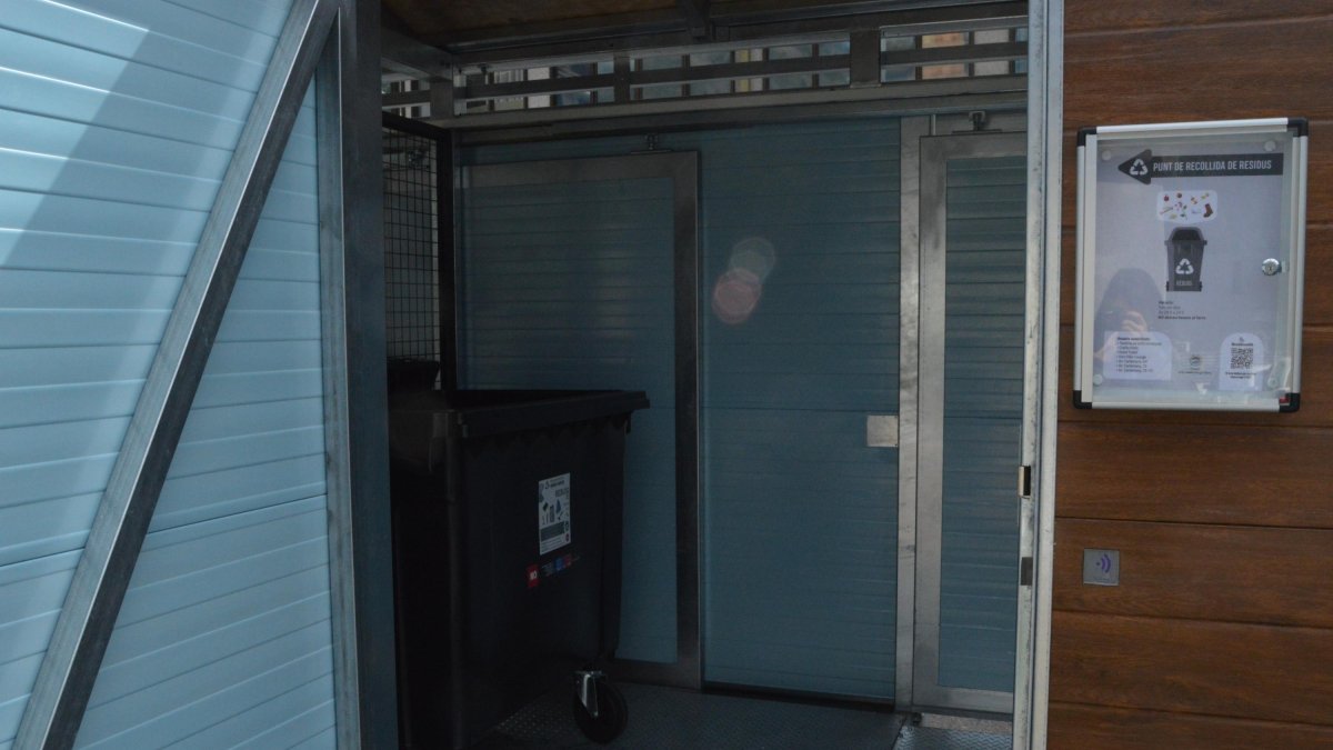 L'interior d'una de les casetes dels contenidors d'Escaldes-Engordany.