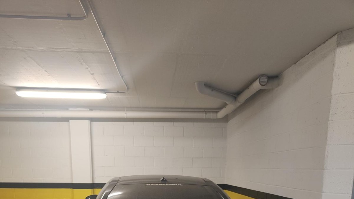 El Nissan, al pàrquing de Sapiña.