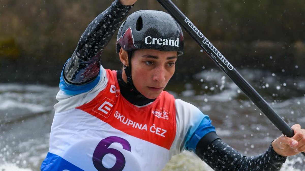 Baixada canoa Mònica Doria a Praga