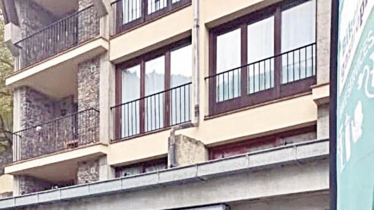 Façana de la botiga de Carisma a Arinsal.