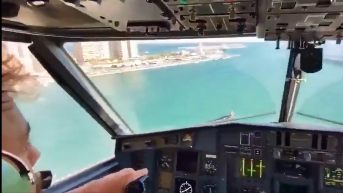 Visió d'un pilot en un avió contraincendis.
