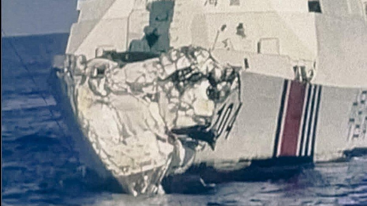 Xoc entre dos vaixells de la guàrdia costanera Xina.