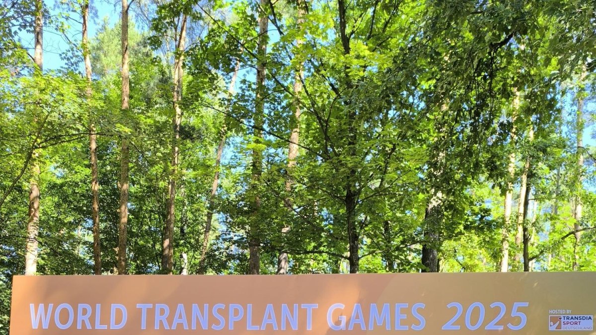 Mari Martínez i els altres esportistes andorrans, al podi de Dresden.