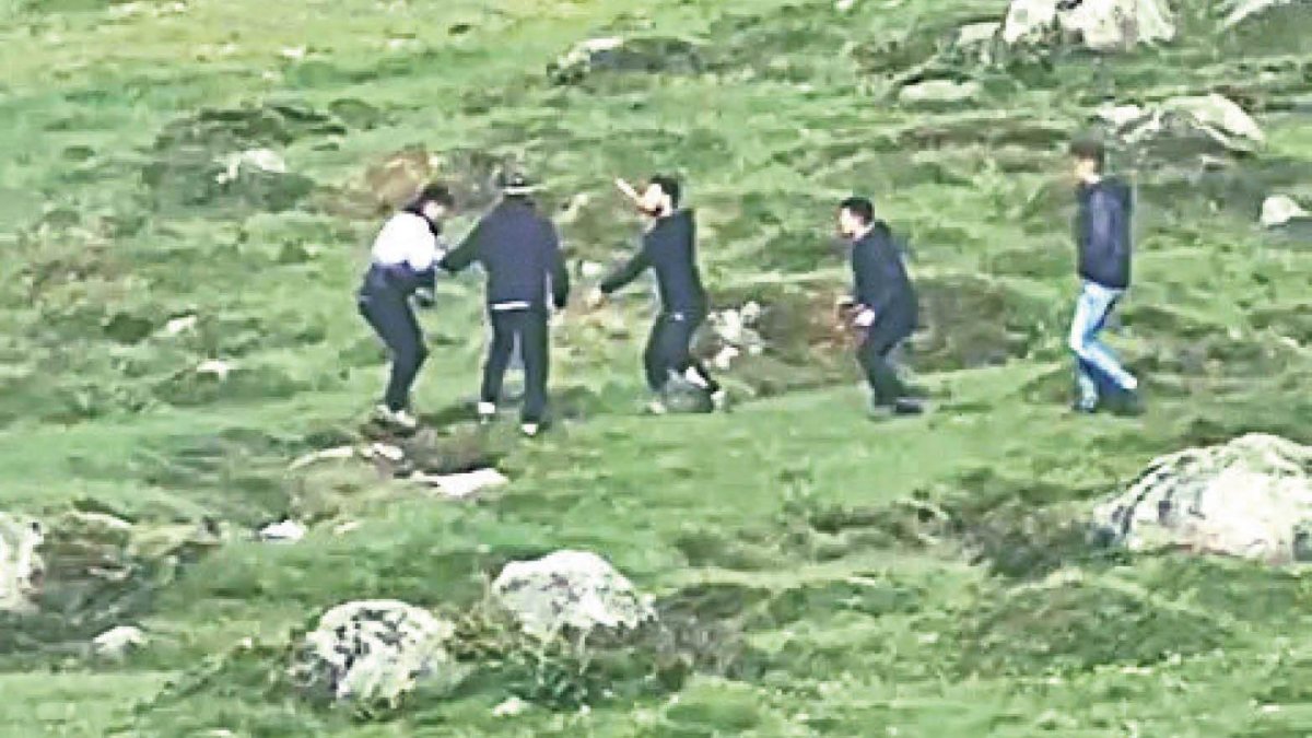 Una baralla entre contrabandistes.