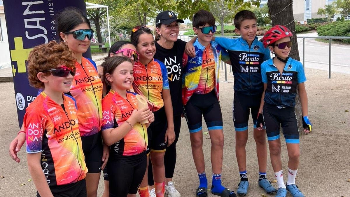Andona Acadèmia Ciclista