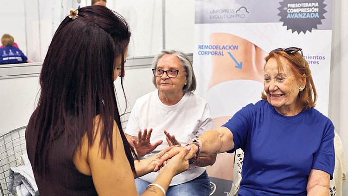 Activitats al Saló de la gent gran, ahir.
