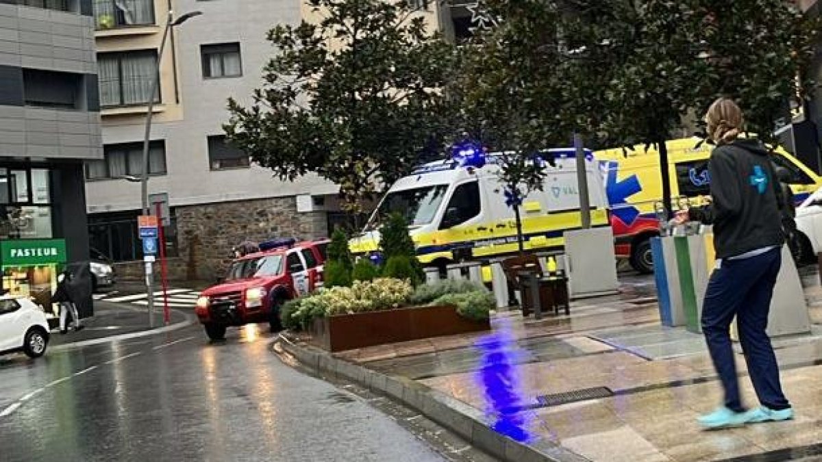 Els cossos d'emergència mobilitzats a Escaldes.