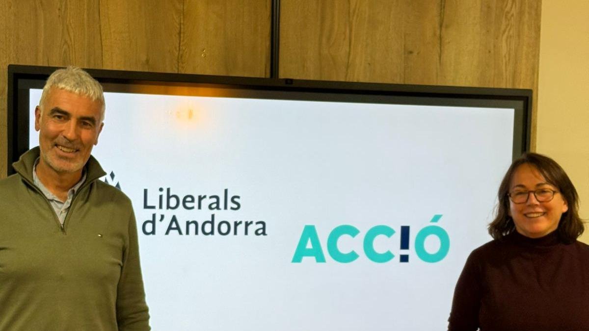 Marc Magallon i Cristina Rico van tancar l’acord d’Acció i Liberals.