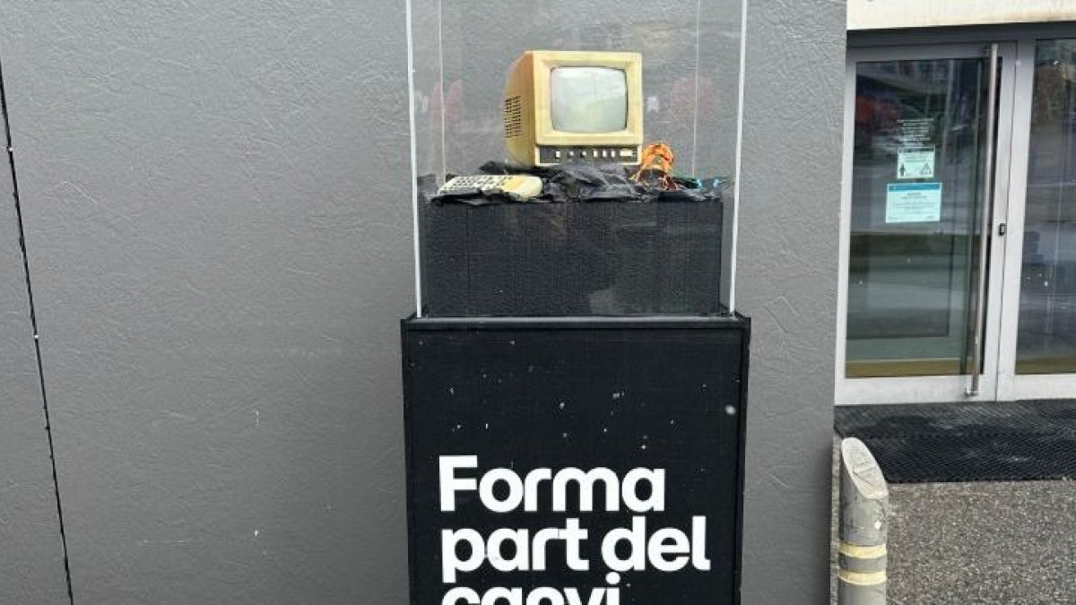 Una televisió antiga que simbolitza la setmana Europea de la Prevenció de Residus de 2025