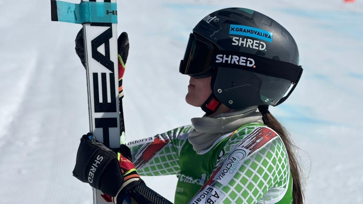 L’esquiadora de la FAE Íria Medina va iniciar el curs a la Copa d’Europa de Zinal.